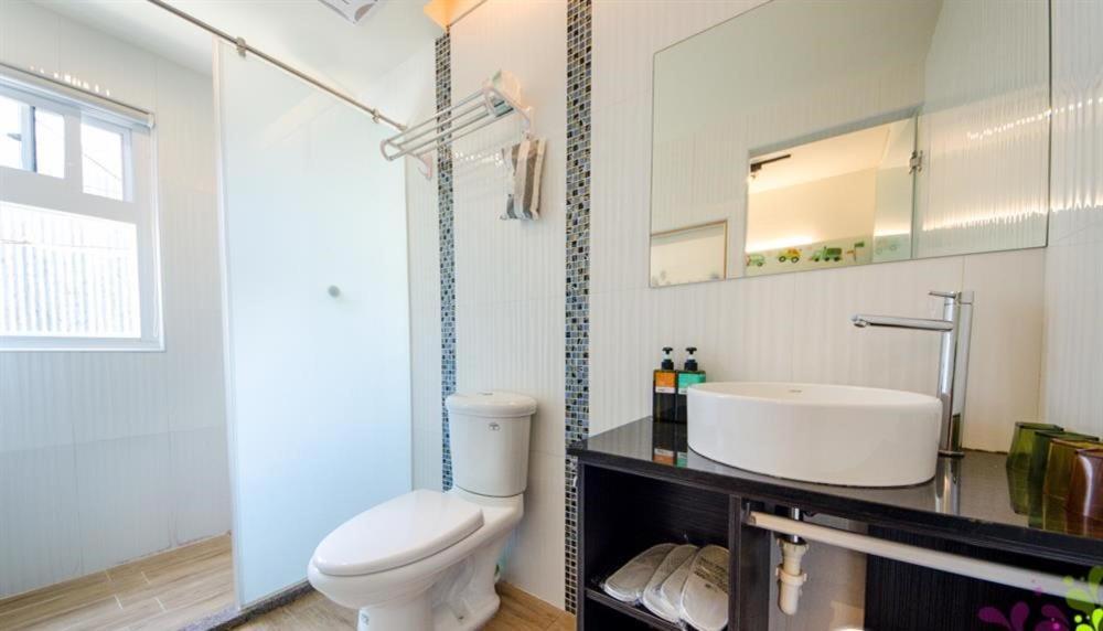 小黑琵416輕旅 Little Happy Hostel Tainan Exterior photo