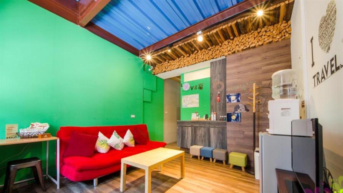 小黑琵416輕旅 Little Happy Hostel Tainan Exterior photo