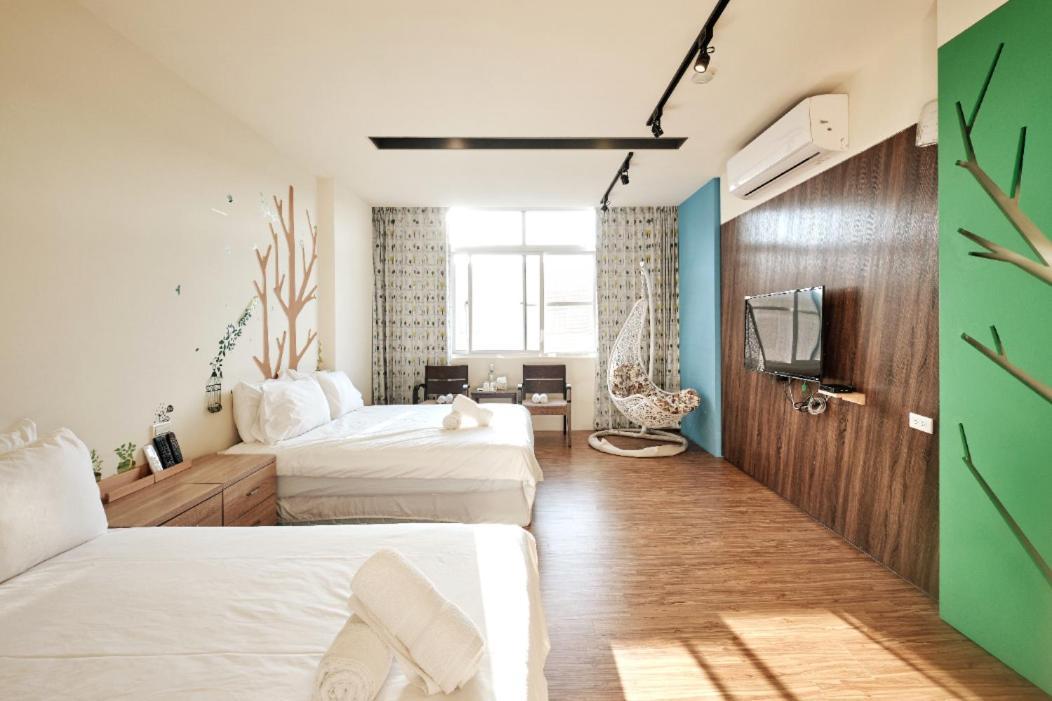 小黑琵416輕旅 Little Happy Hostel Tainan Exterior photo