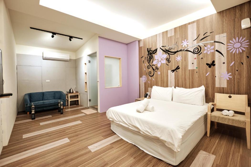 小黑琵416輕旅 Little Happy Hostel Tainan Exterior photo
