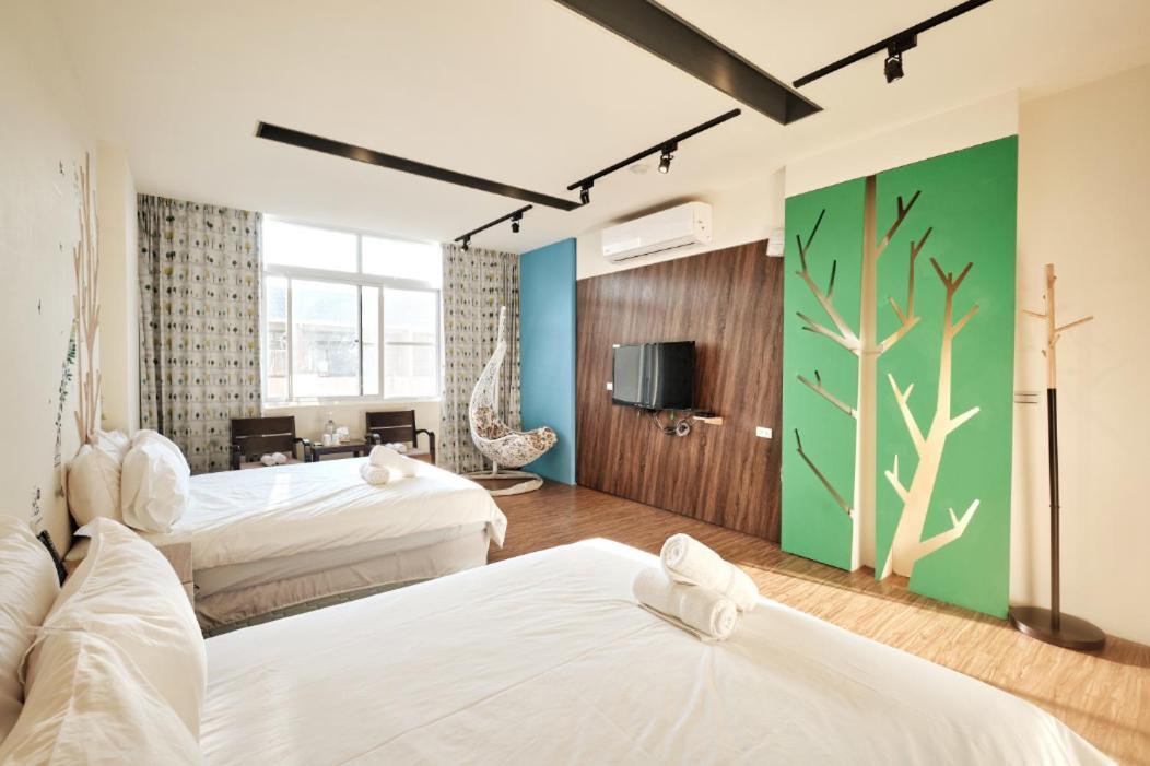 小黑琵416輕旅 Little Happy Hostel Tainan Exterior photo
